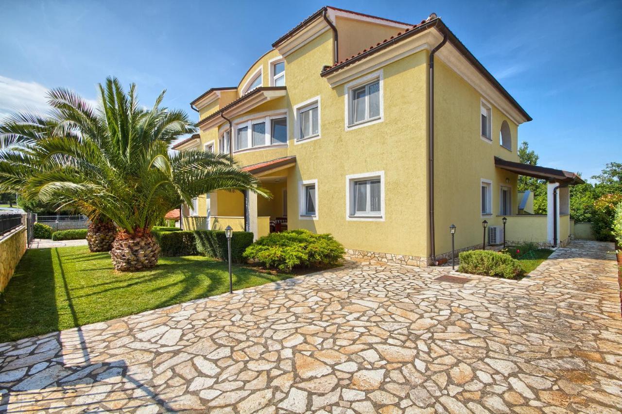 Apartments Gilly 1 Премантура Екстер'єр фото