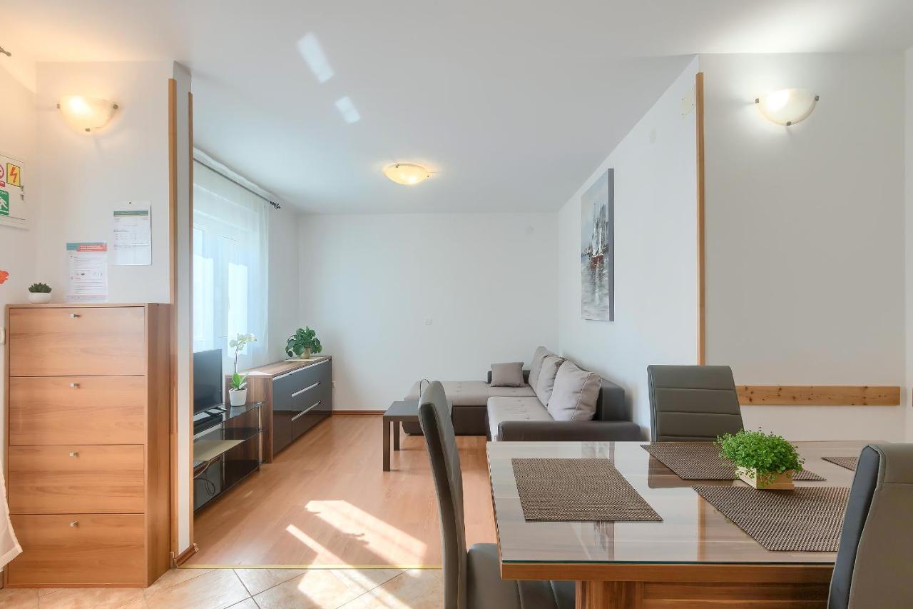 Apartments Gilly 1 Премантура Екстер'єр фото