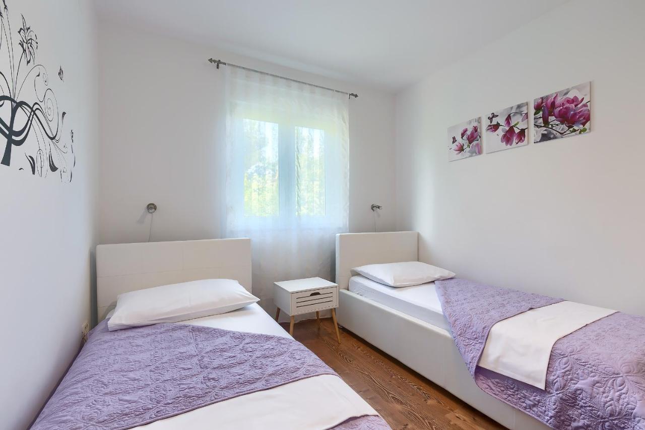 Apartments Gilly 1 Премантура Екстер'єр фото